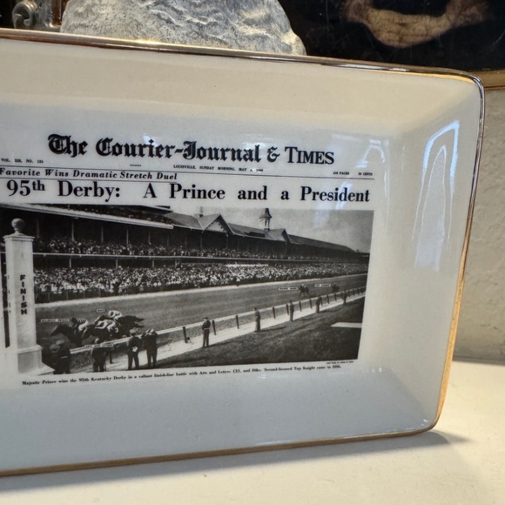 Hugh Haynie's Louisville Courier-Journal 1969 Kentucky Derby Trinket Tray - Picture 5 of 8